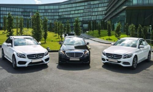 Danh sách các dòng xe 4 chỗ đưa đón sân bay Tân Sơn Nhất – Đặt ngay, không lo chờ đợi!