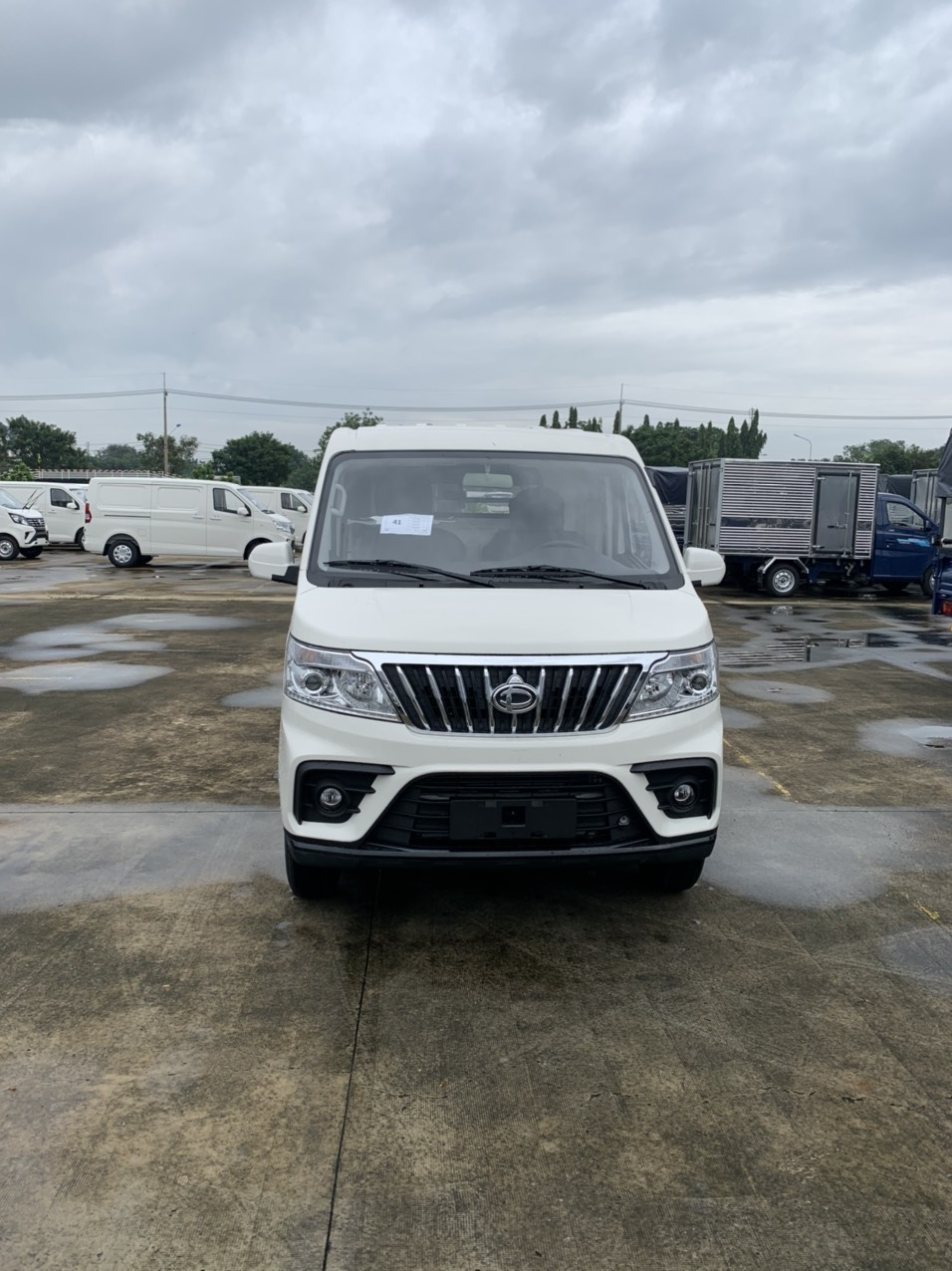Tera V8 2 Chỗ Động Cơ 1.6L: Lựa Chọn Hoàn Hảo Tại Ô TÔ THÁI PHONG