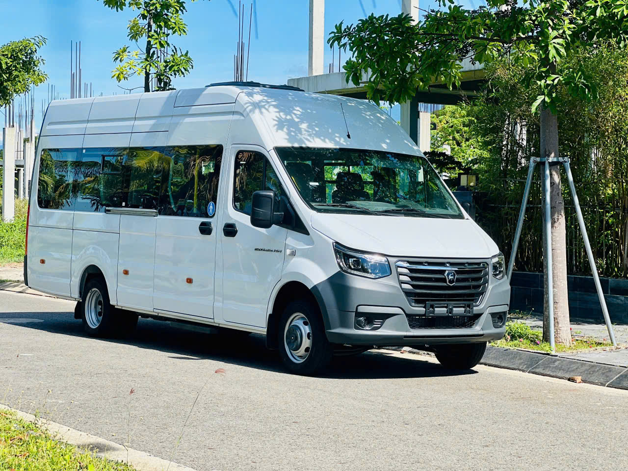 Thuê Xe 19 Chỗ Đi Miền Tây – Hành Trình Khám Phá Đất Chín Rồng Cùng Huy Đạt